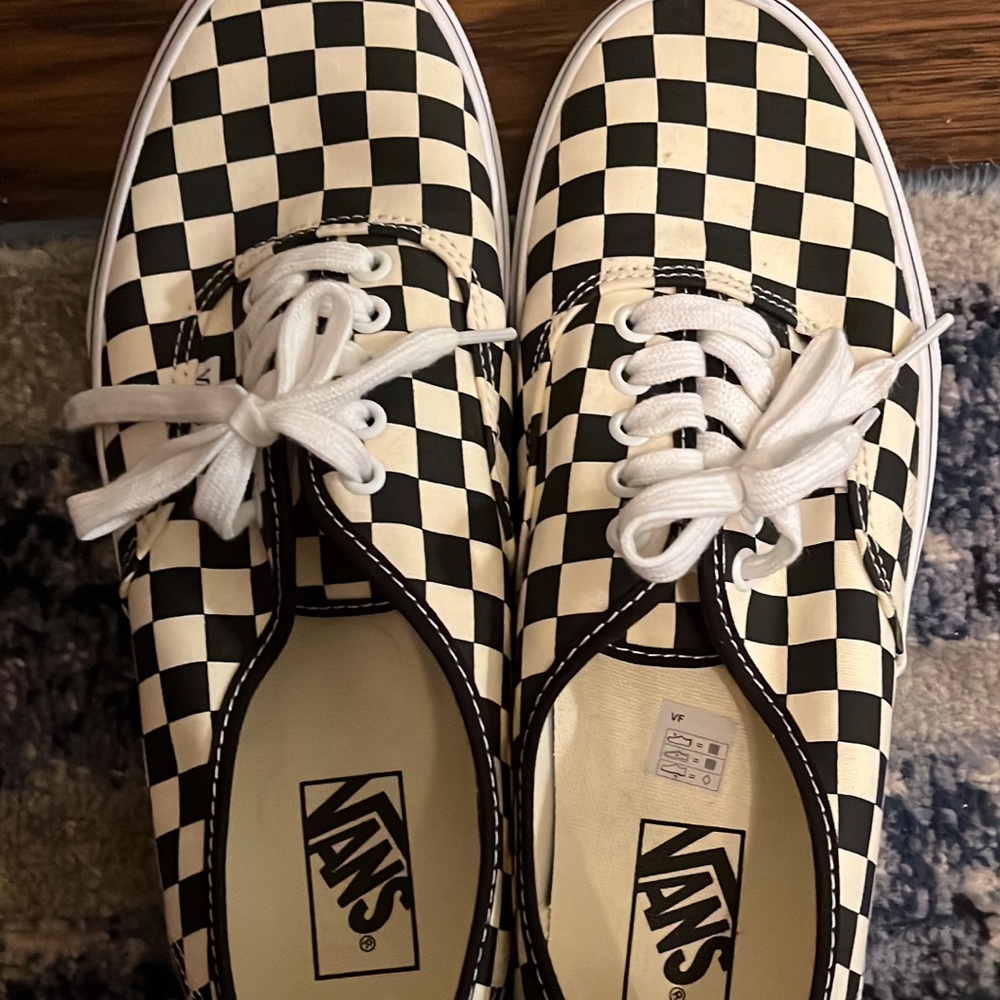 Checkered low top vans